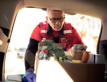 f-mag-clean-trucks-food